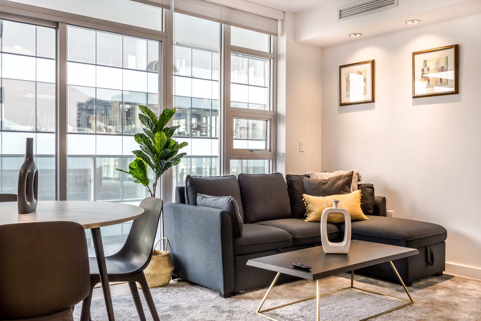 1289 hornby st vancouver 6