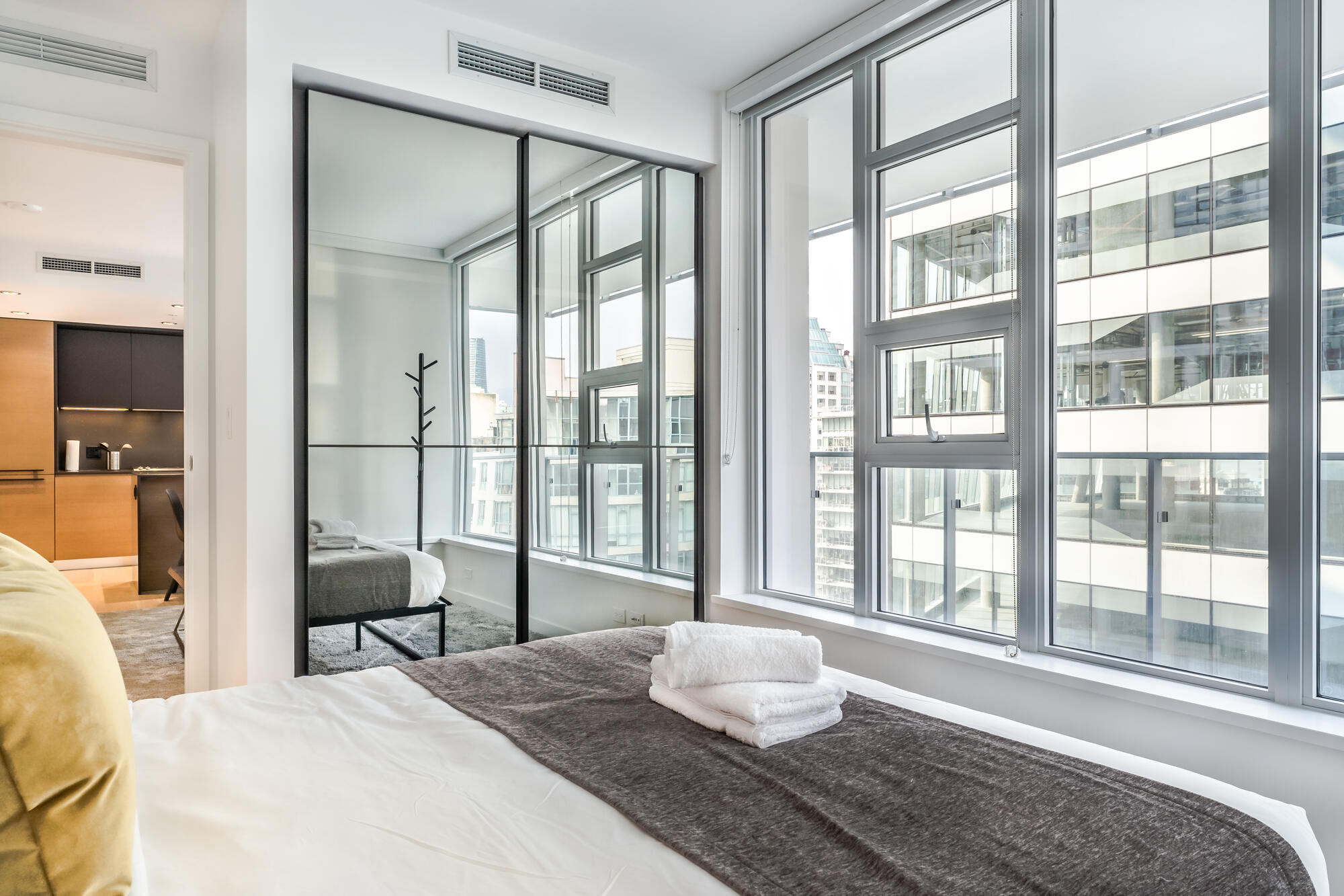 1289 hornby st vancouver 9