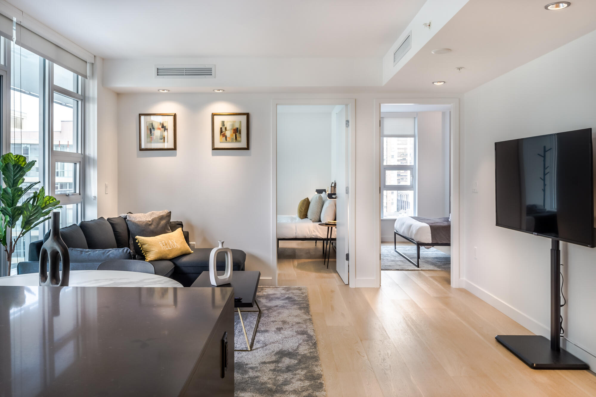 1289 hornby st vancouver 17