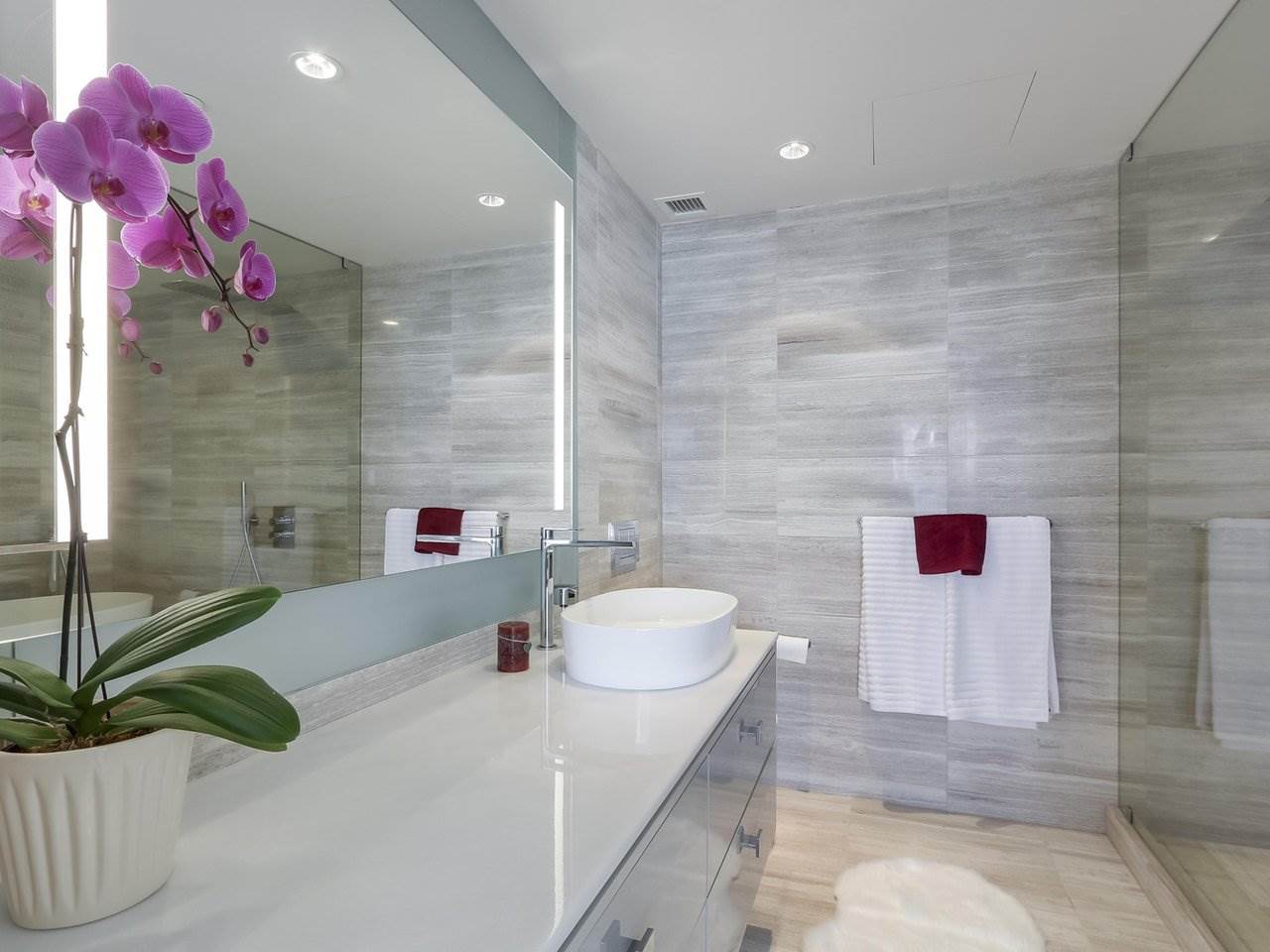 1151 W Georgia st Vancouver 8