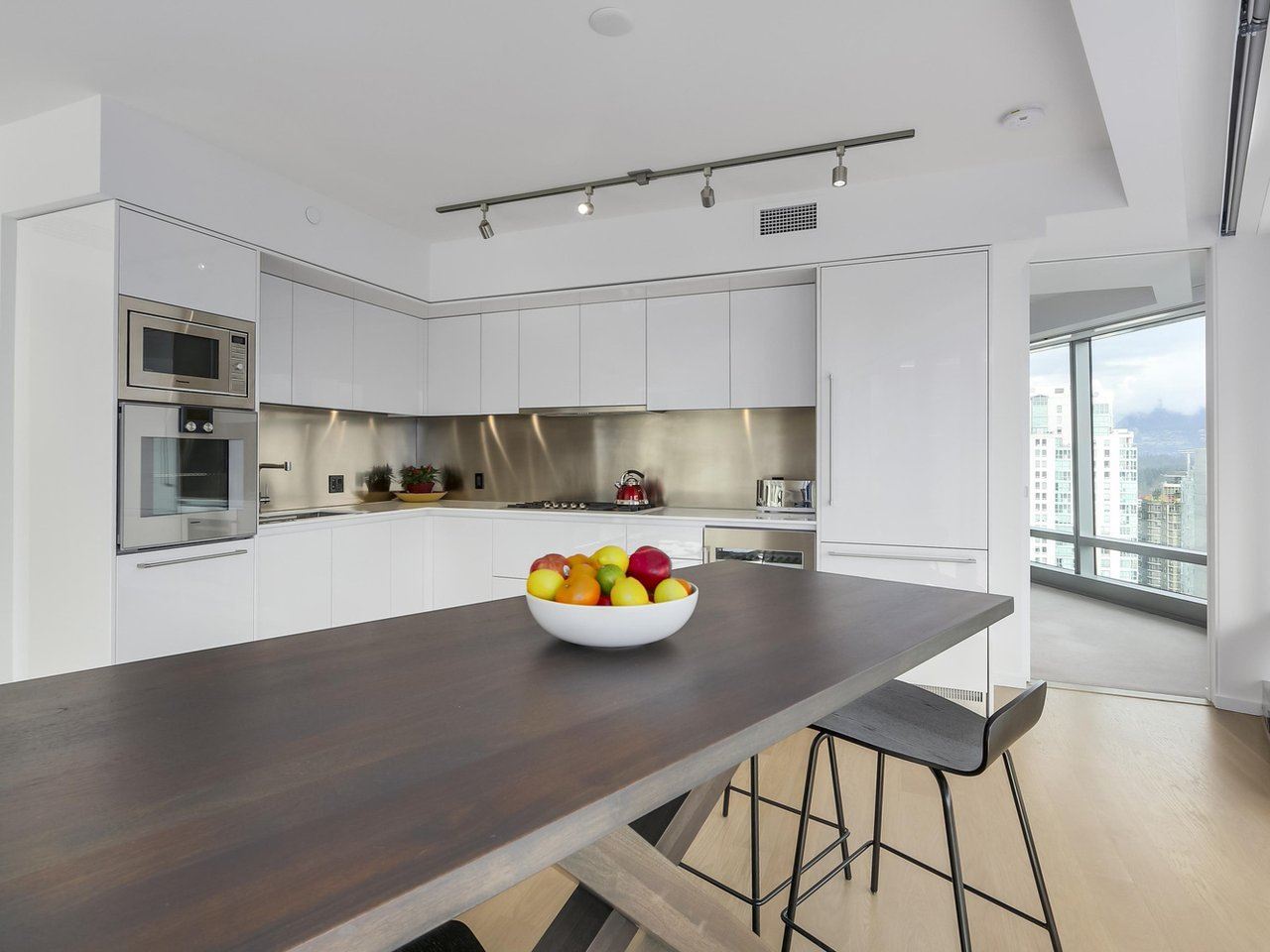 1151 W Georgia st Vancouver 5
