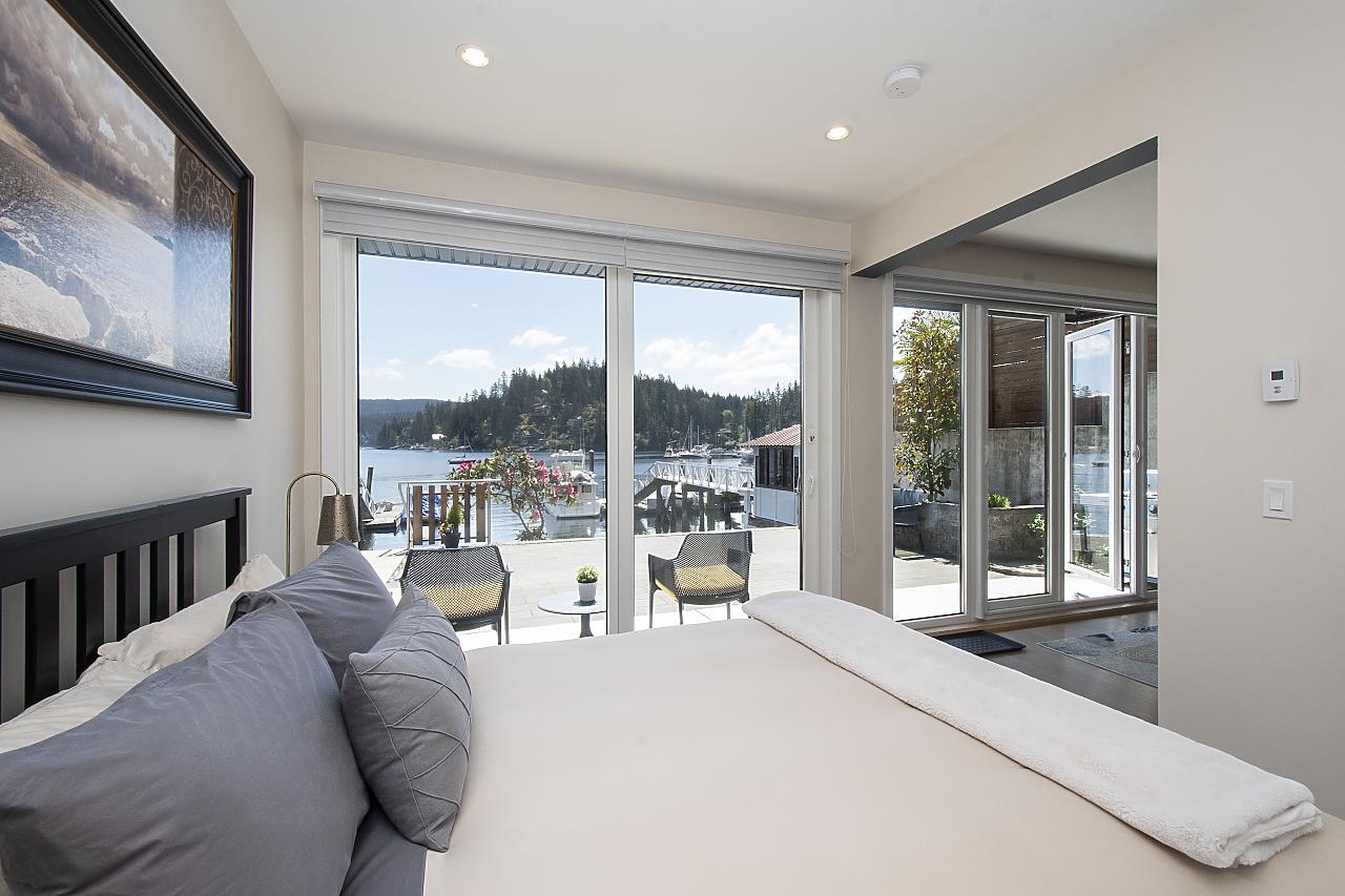 2552 Panorama Rd North Vancouver 17