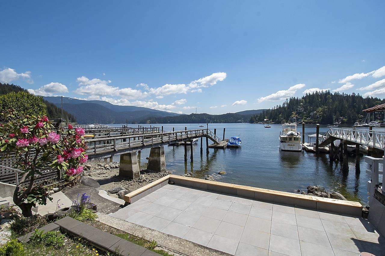 2552 Panorama Rd North Vancouver 20