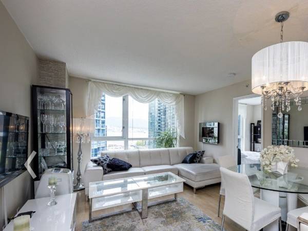 1420 W Georgia St, Vancouver 9