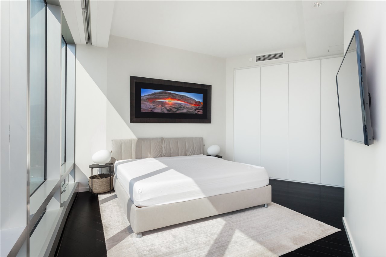 1151 W Georgia St 7
