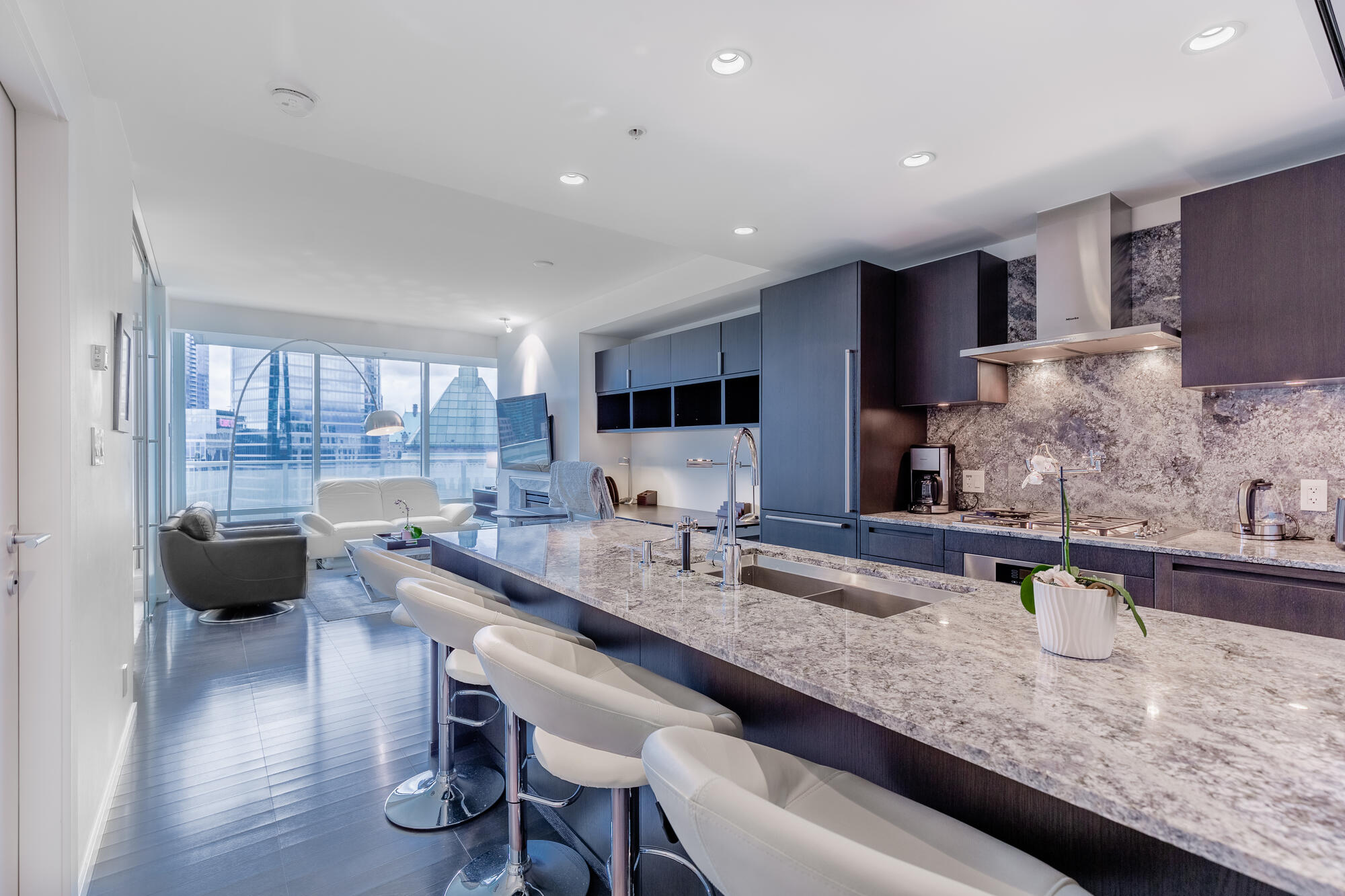 1011 W Cordova st 10