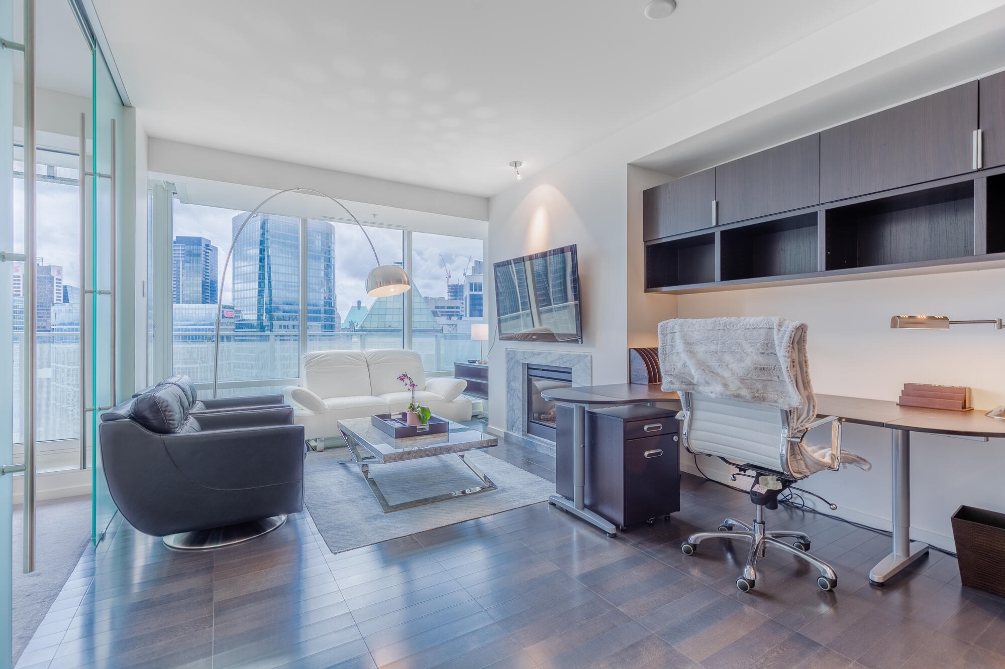 1011 W Cordova st 11