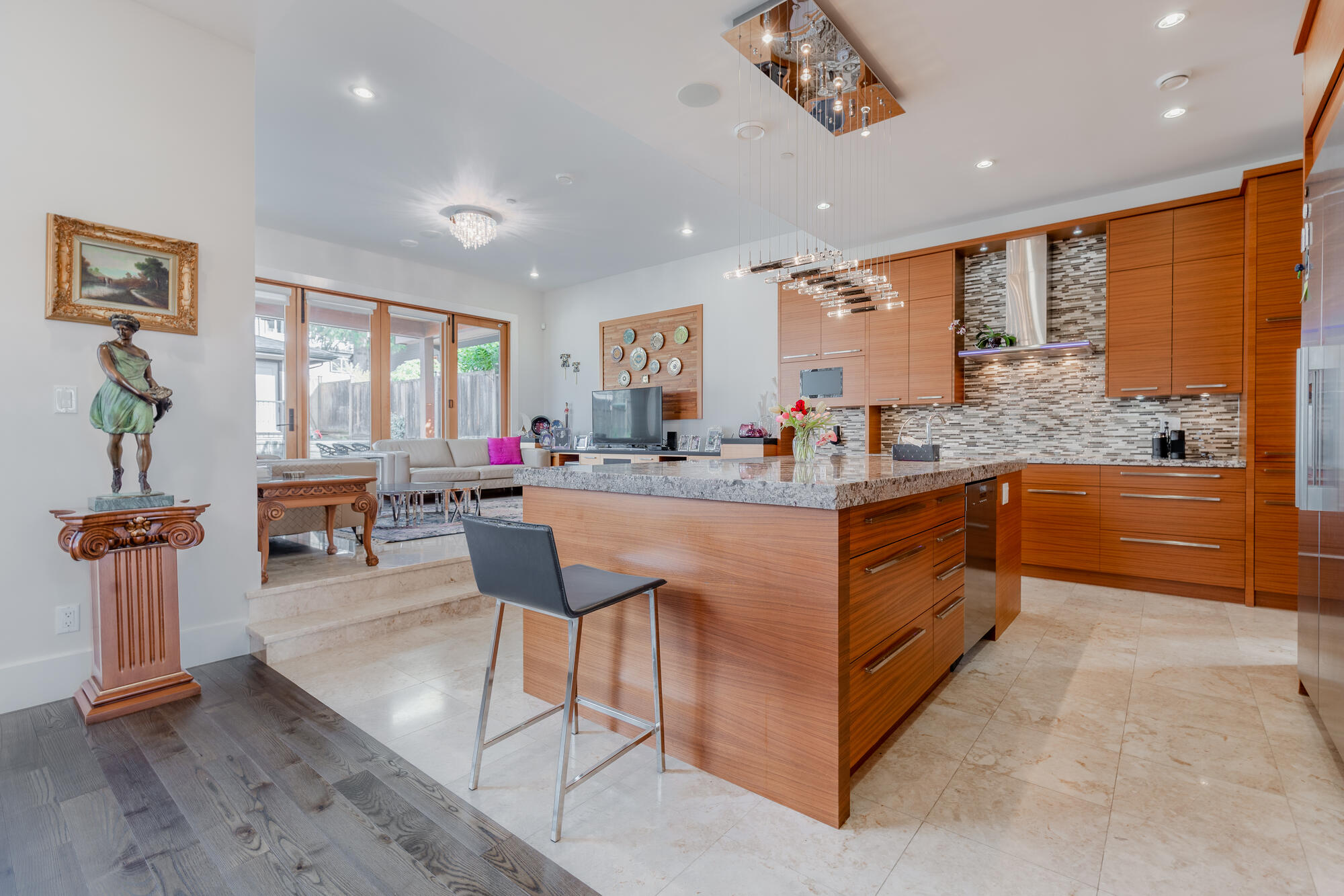 1175 Haywood Ave WEst Vancouver 4