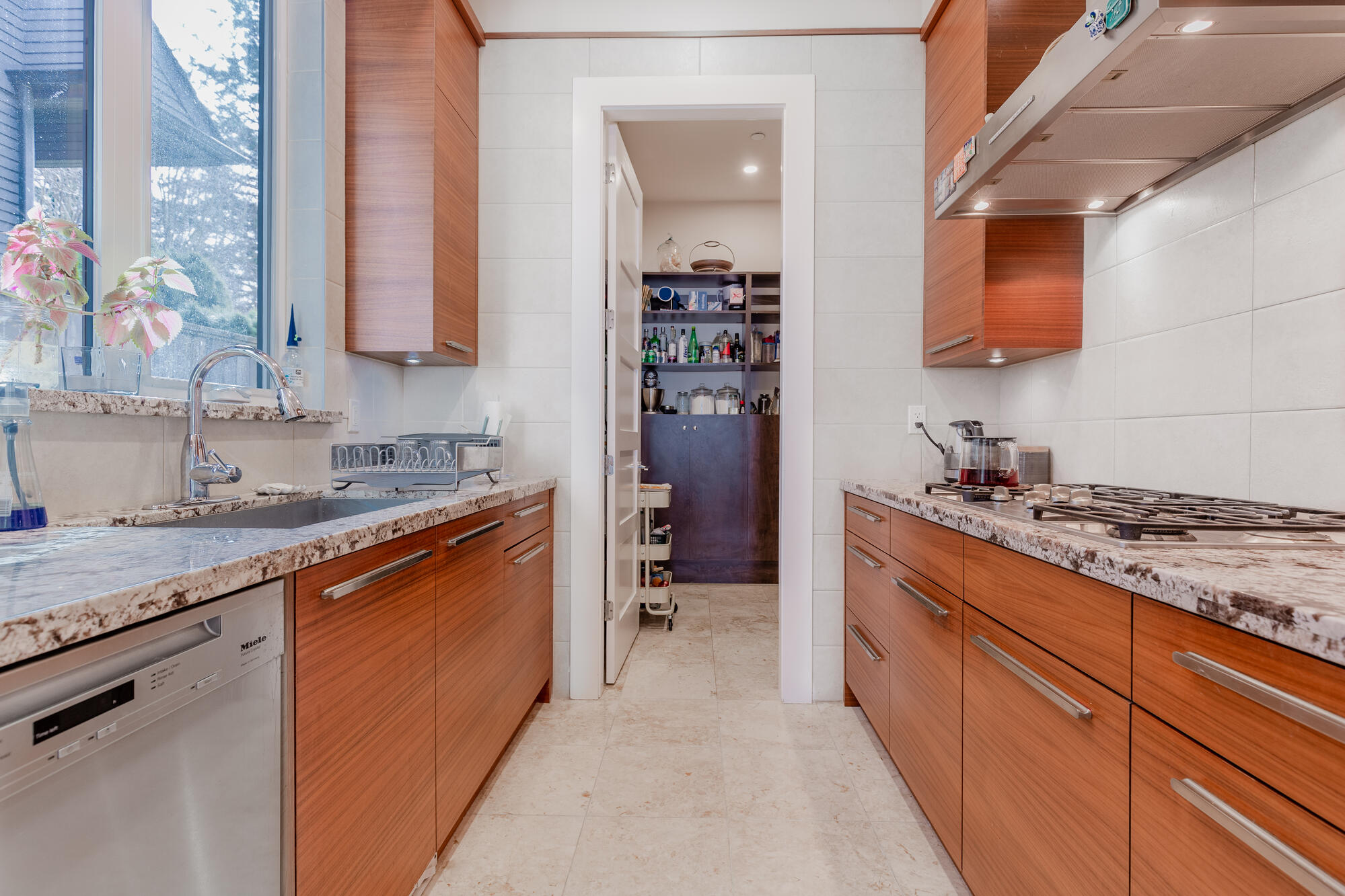 1175 Haywood Ave WEst Vancouver 6