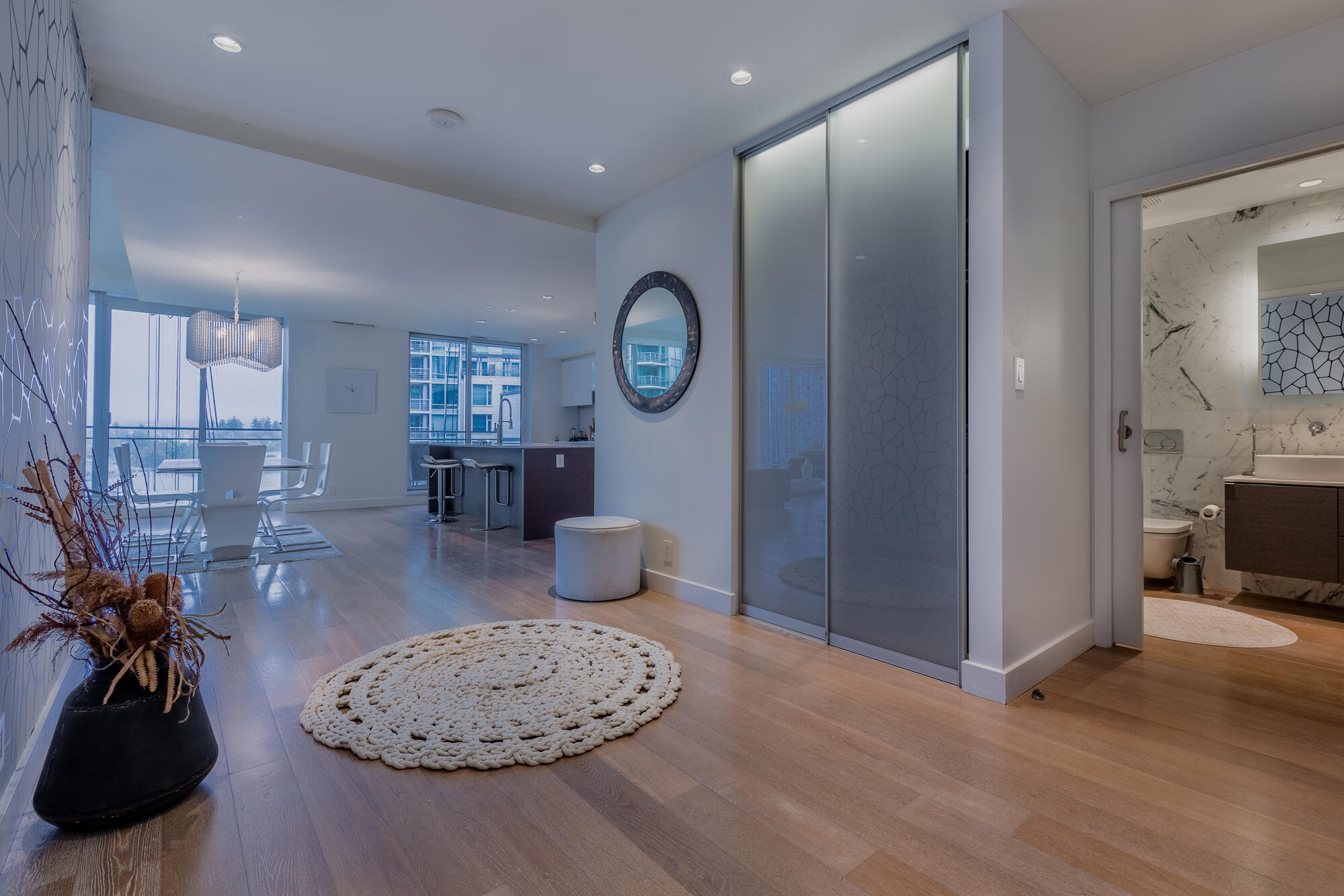 1409 W Pender Place 7
