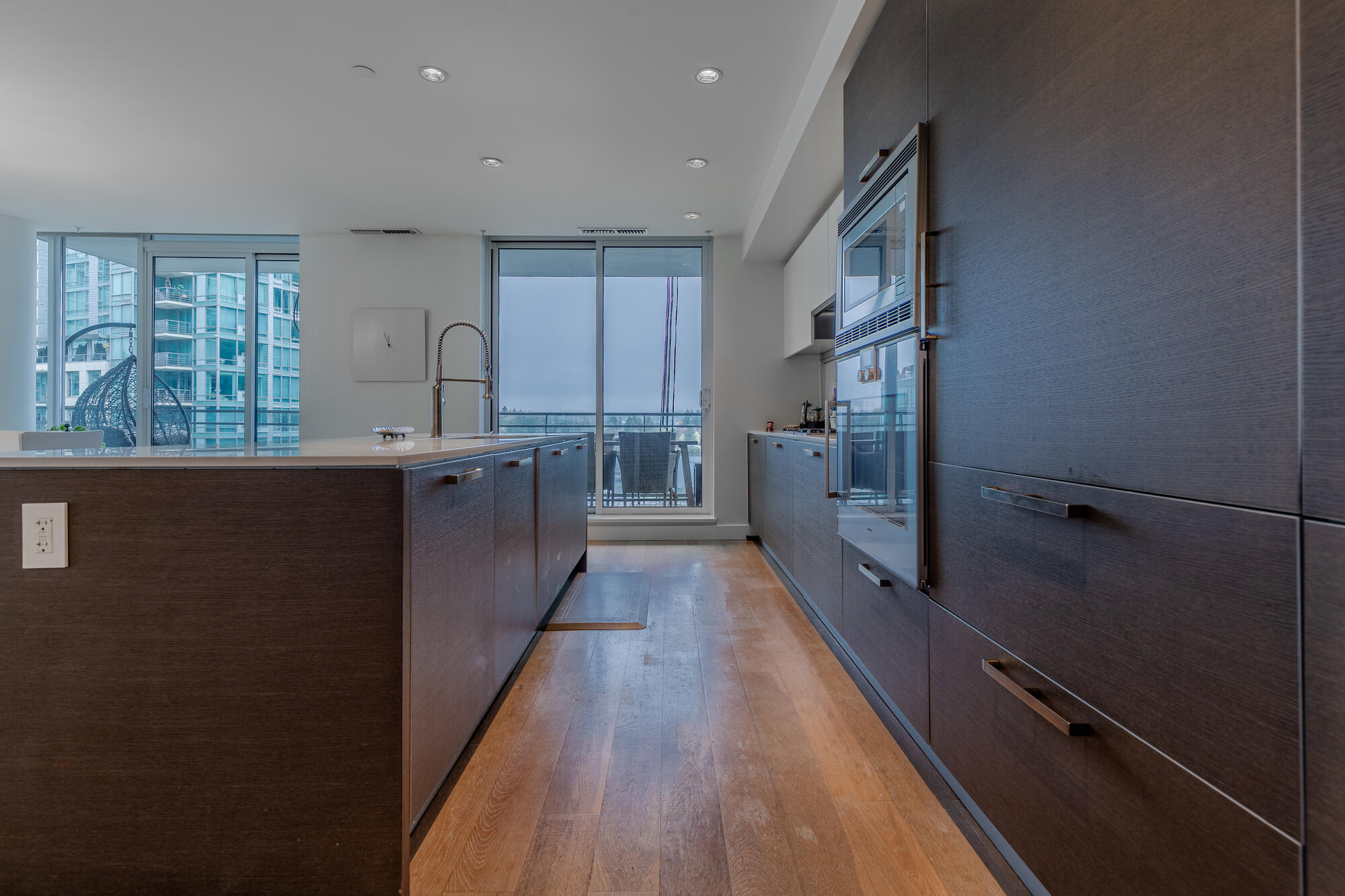 1409 W Pender Place 10