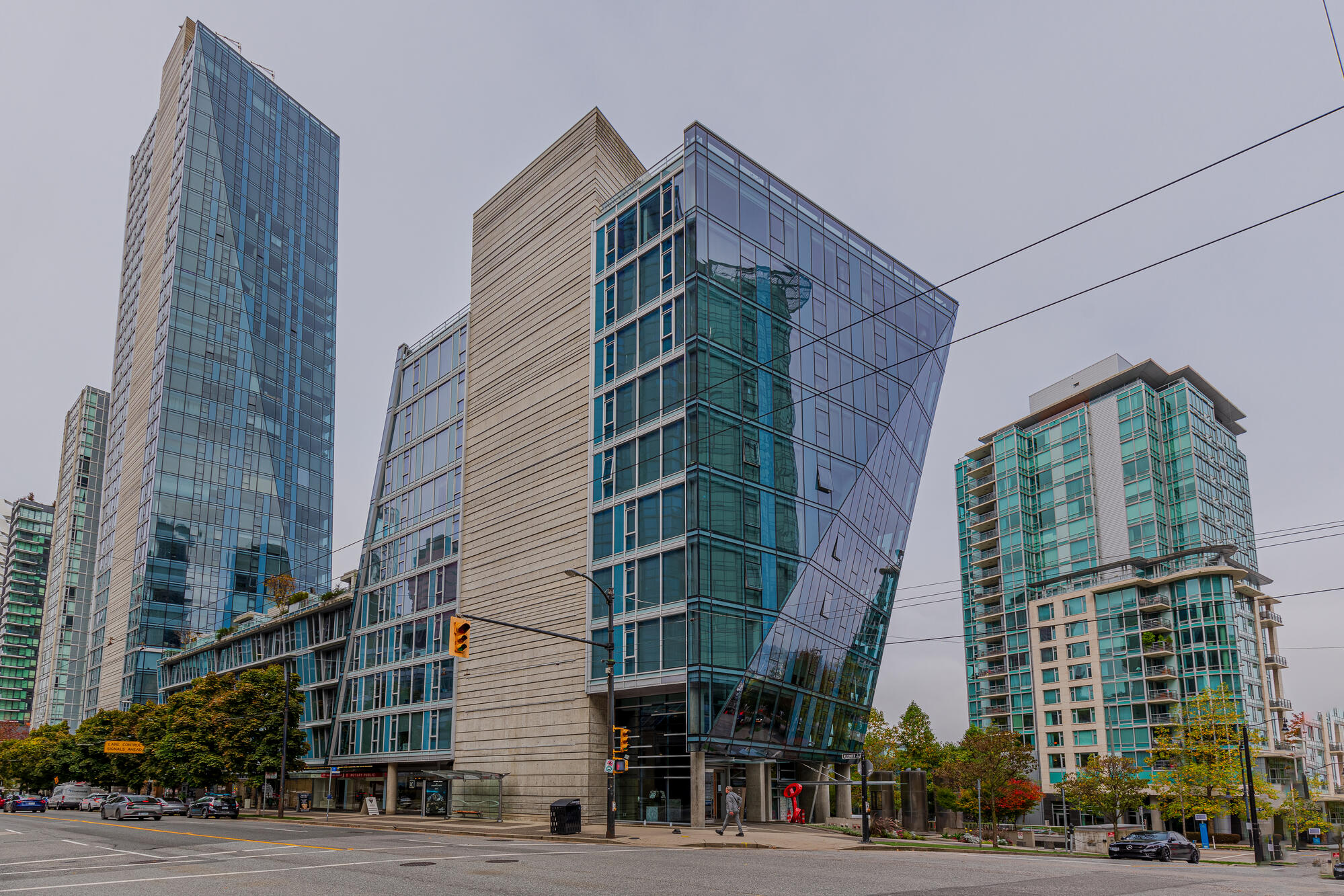 1409 W Pender Place