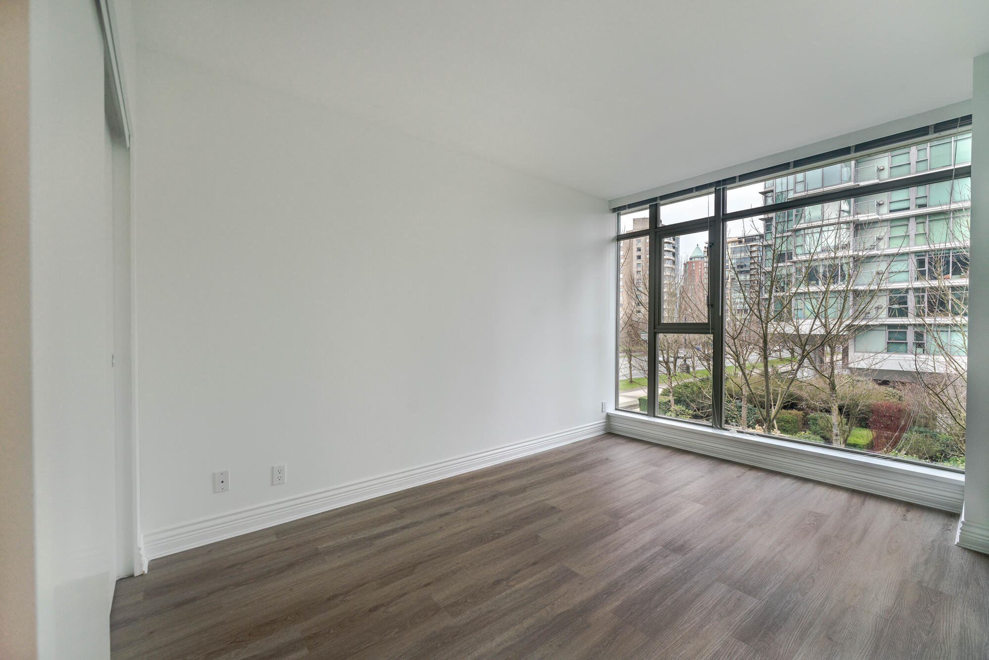 1680 Bayshore Drive 9