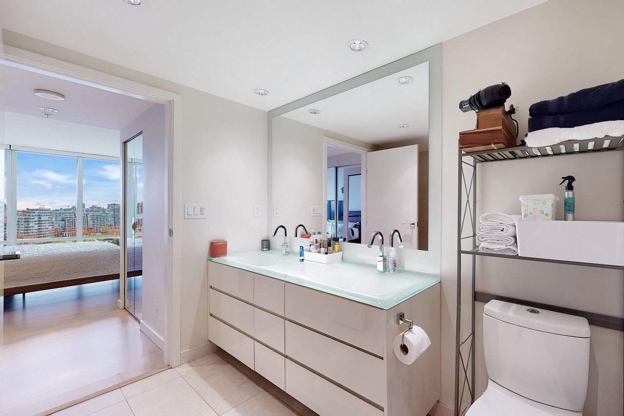 8 smithe mews vancouver 14