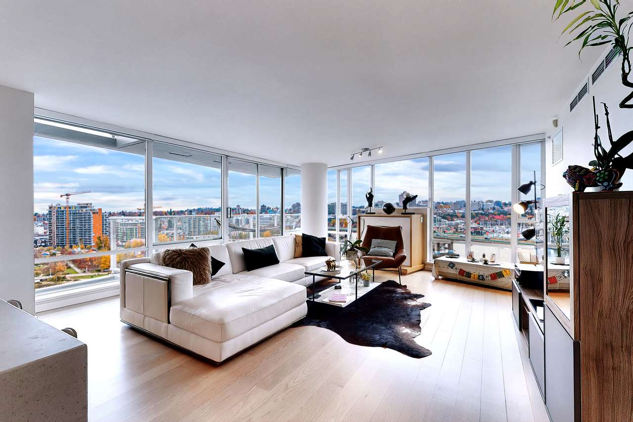 8 smithe mews vancouver 2