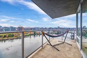 8 smithe mews vancouver