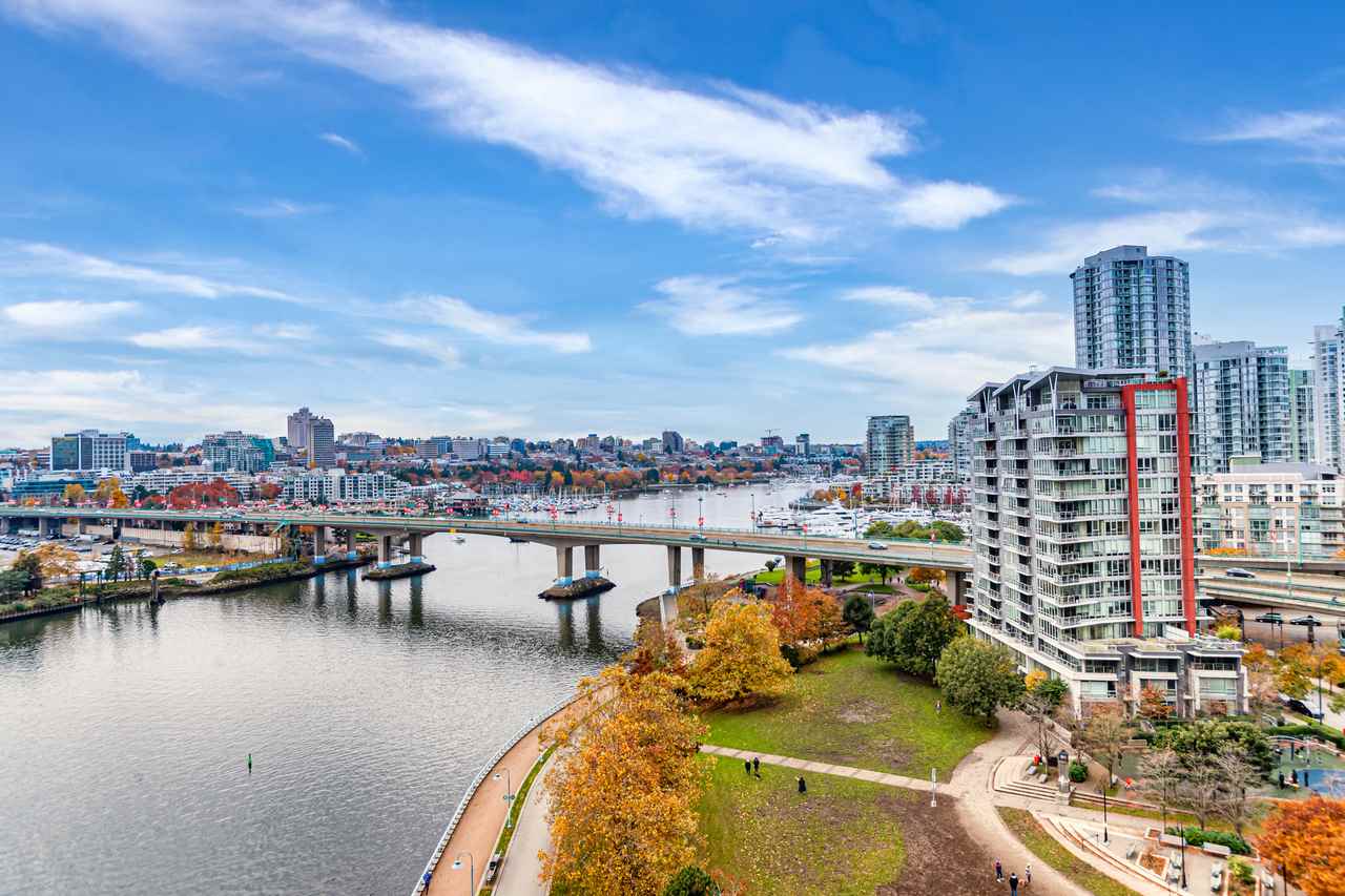 8 smithe mews vancouver 19