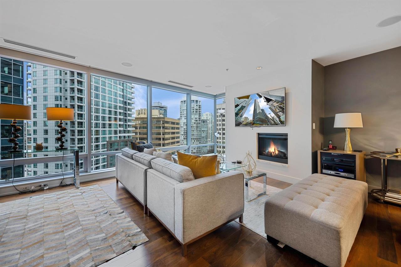 1111 alberni st 2