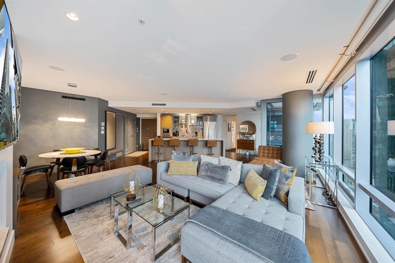 1111 alberni st 8