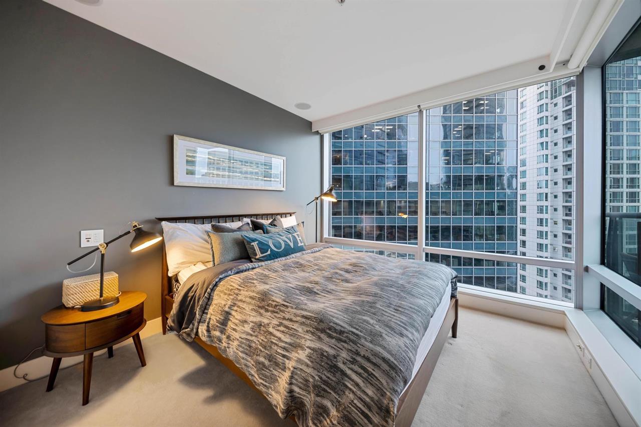 1111 alberni st 15
