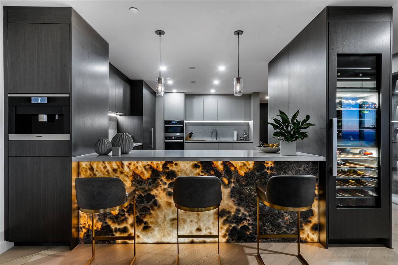1480 howe st Vancouver 3
