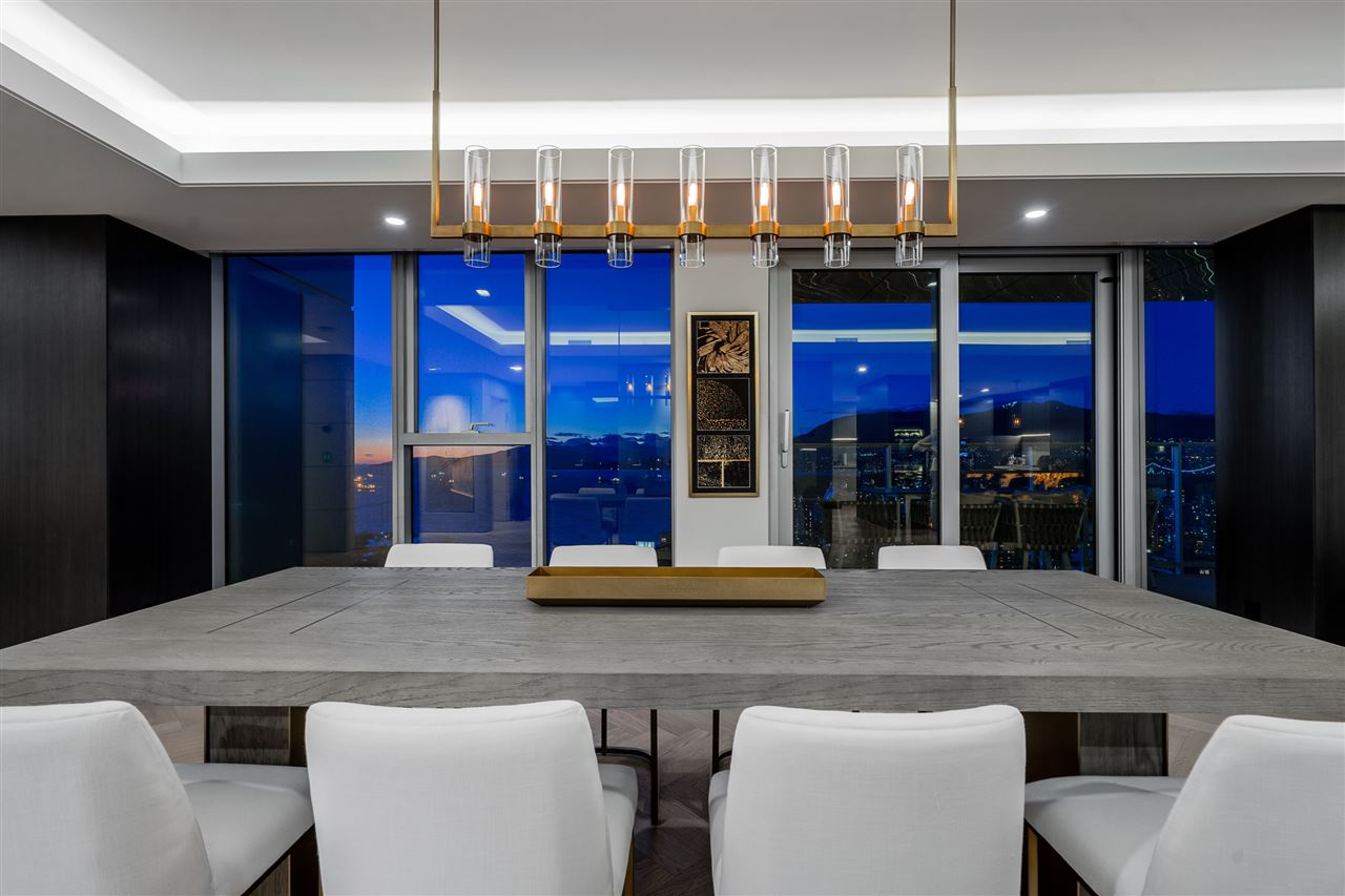 1480 howe st Vancouver 4