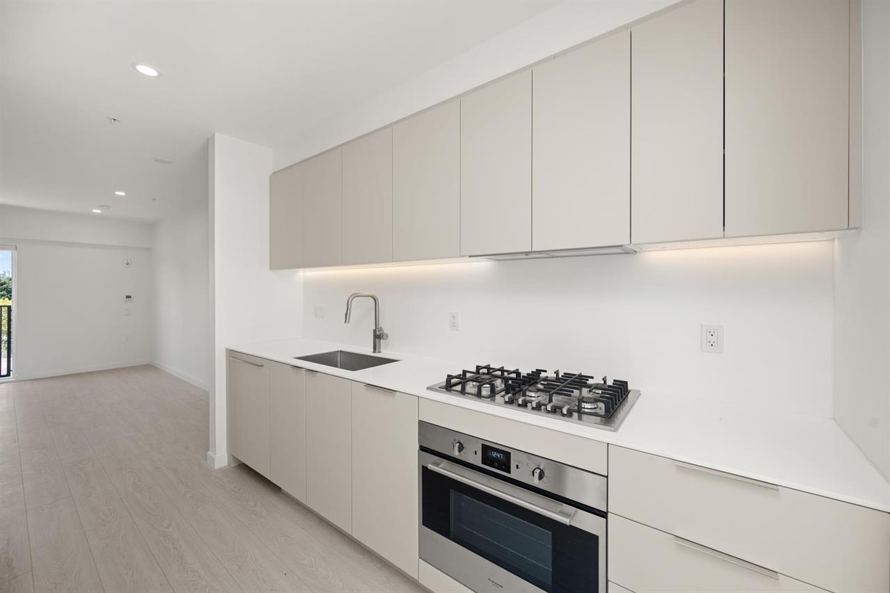 1120 E Georgia St Vancouver 9