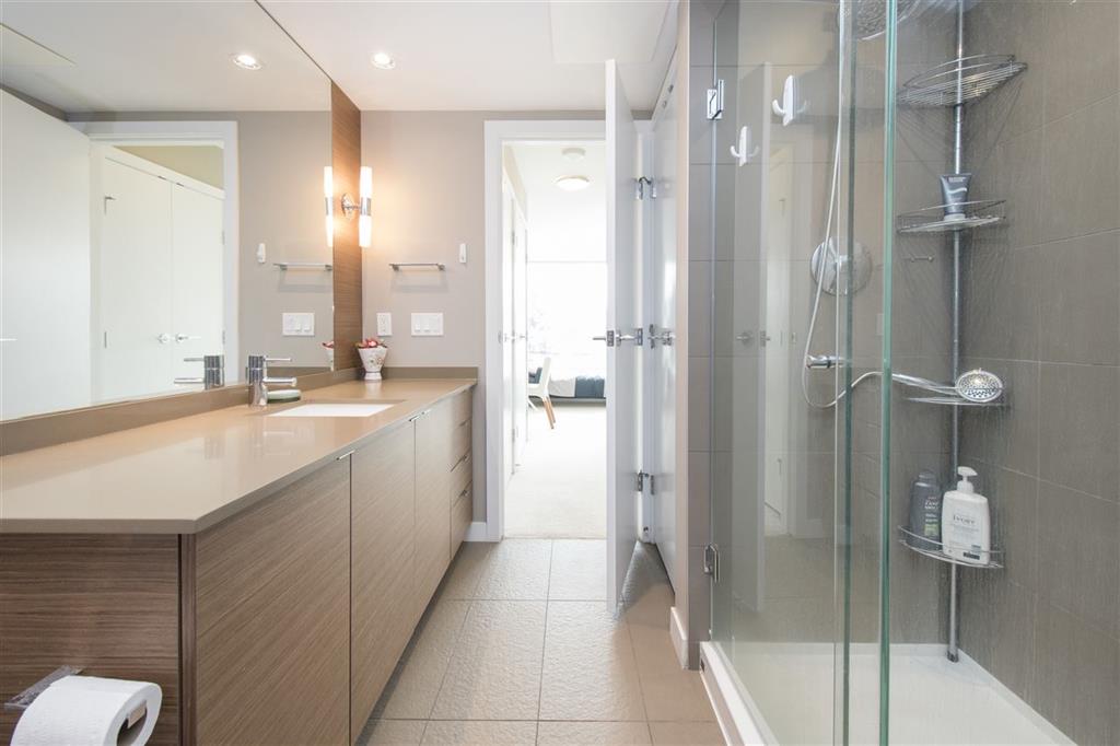135 E 17th Ave North Vancouver 8