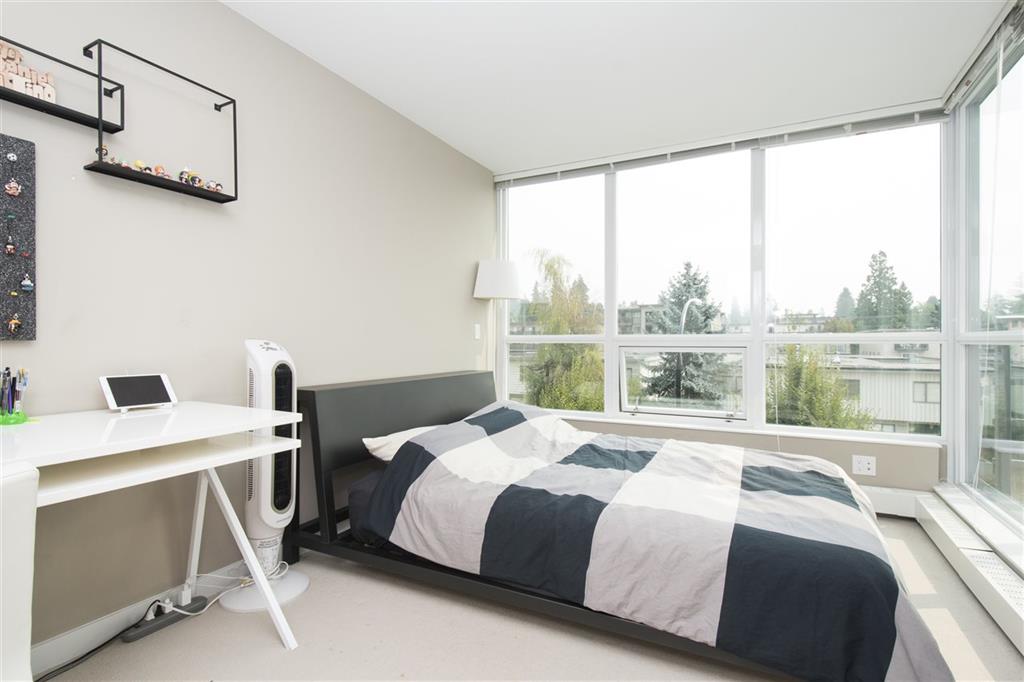 135 E 17th Ave North Vancouver 4