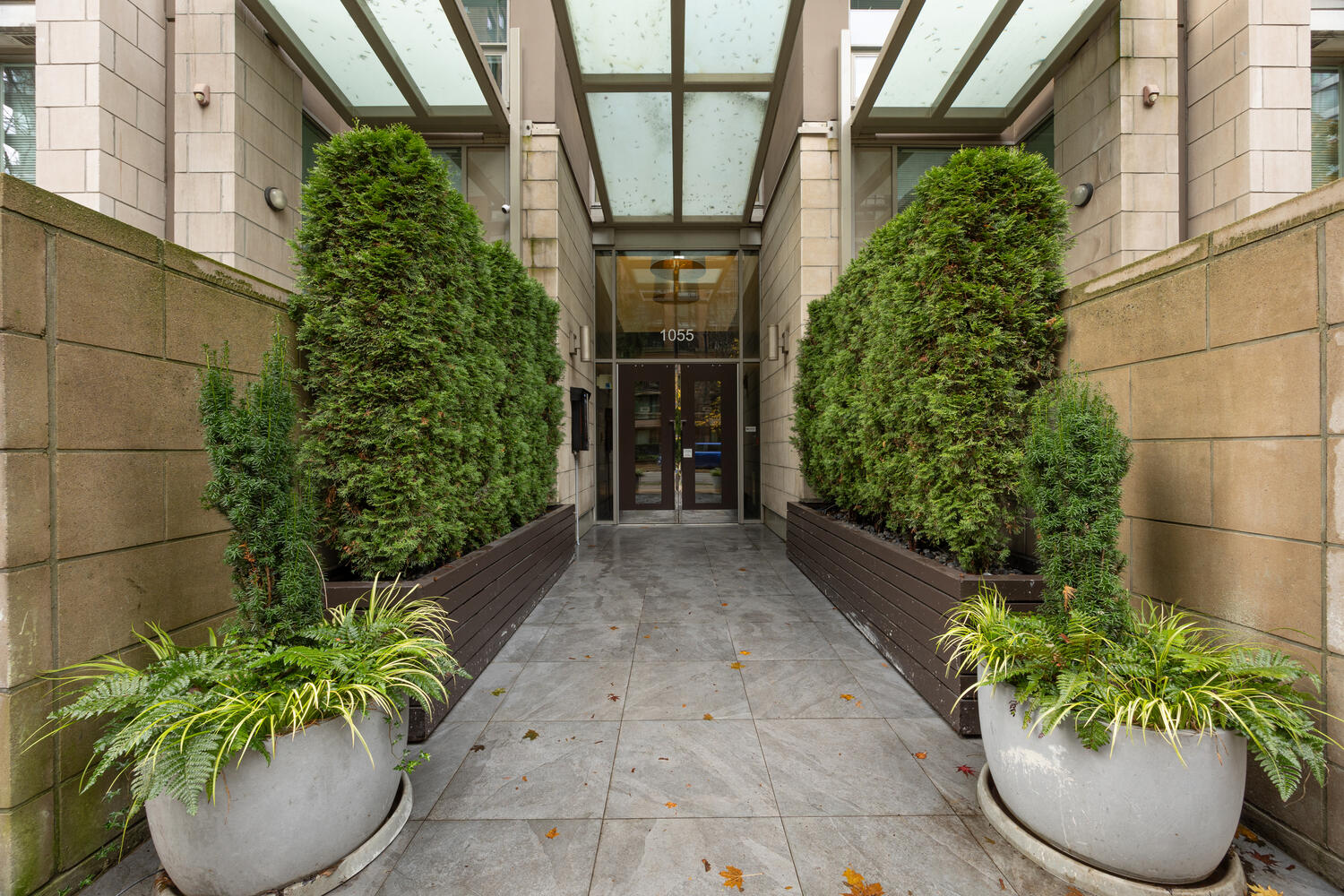 1055 Richards St Vancouver 12