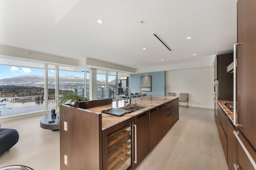 1011 W Cordova Street 8