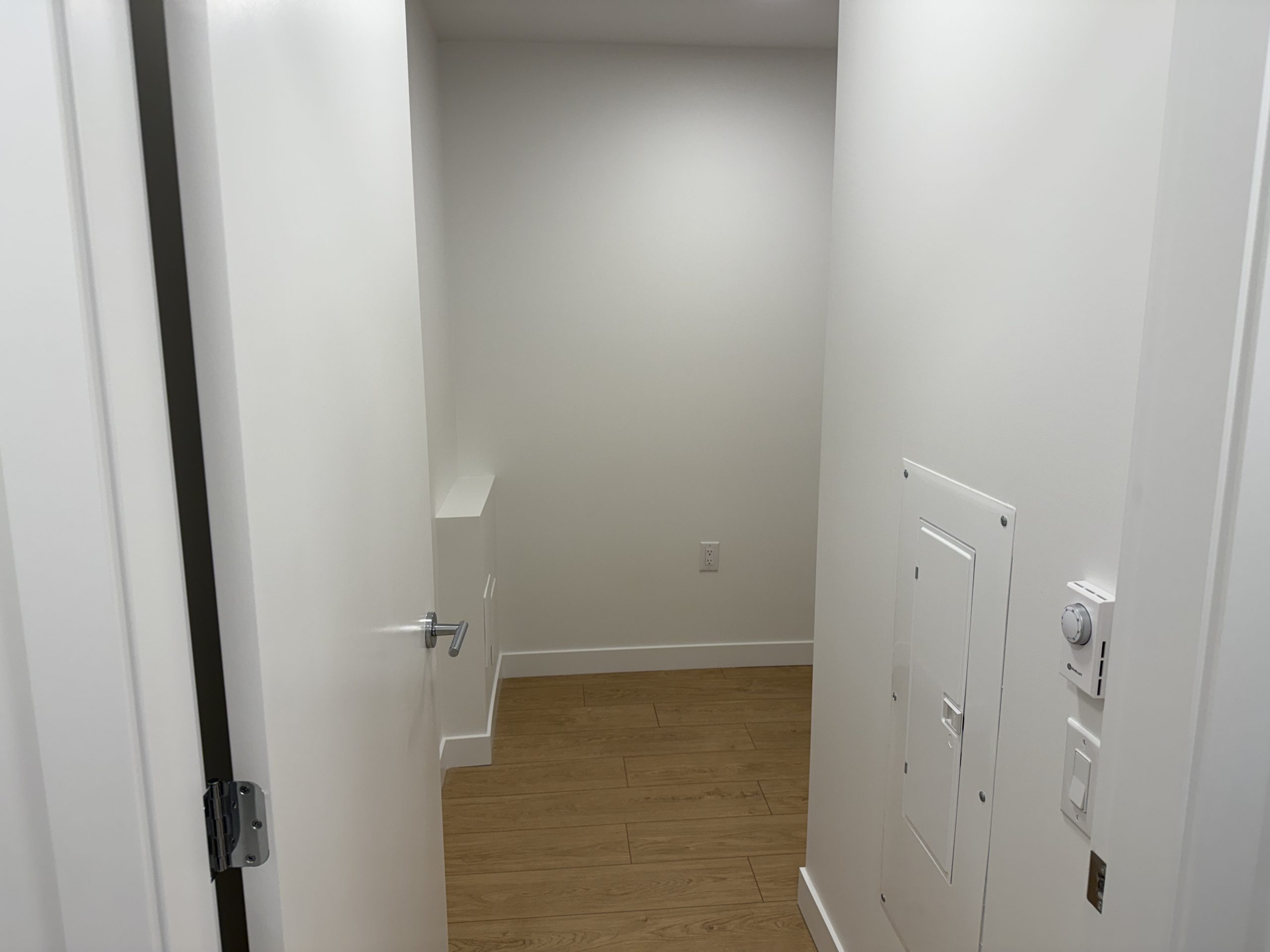 2830 Nanaimo St, Vancouver, BC V5N 0E3 4