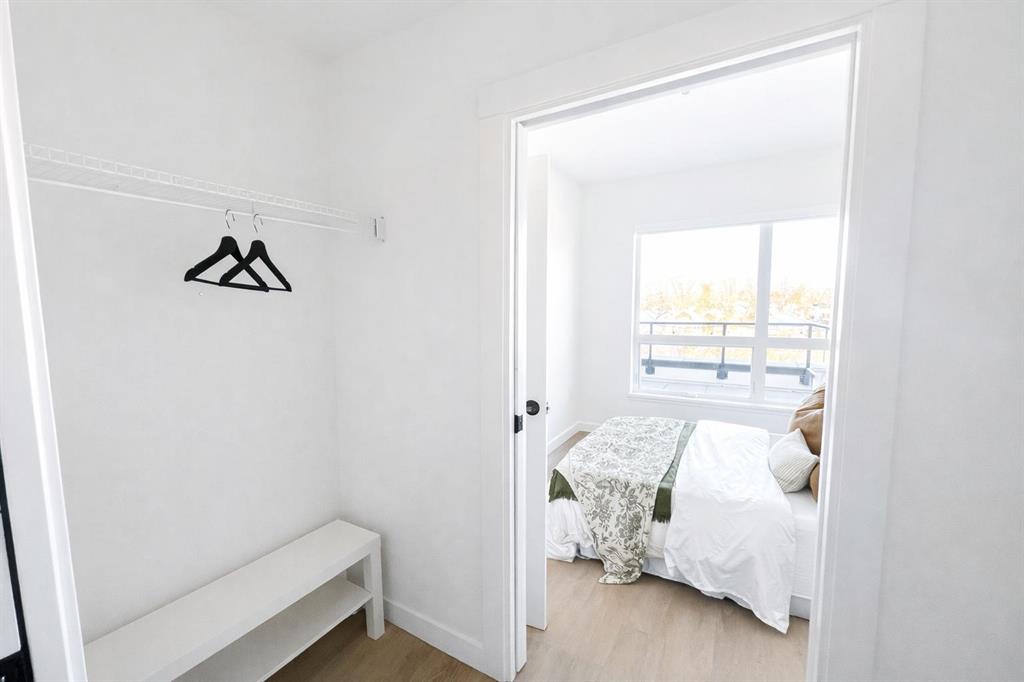 2268 E broadway Vancouver V5N0L2 7