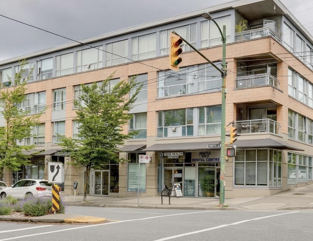 2680 Arbutus StVancouver, BC V6J 5L8 10